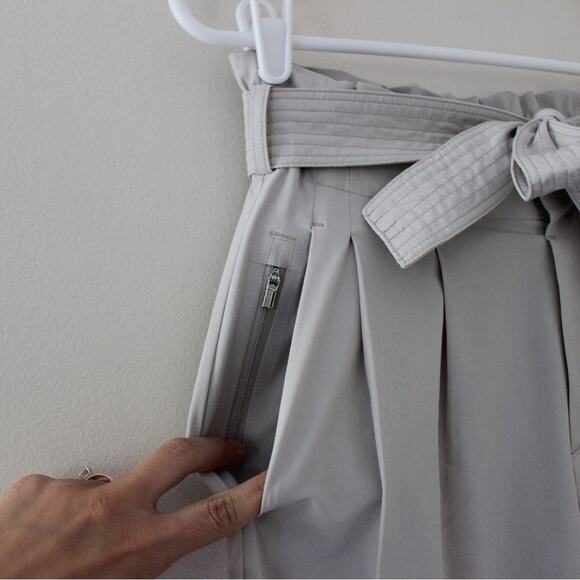 Athleta Skyline Pant II Cream Paperbag High Waist Belted Pants, Size 2 - Picture 9 of 15